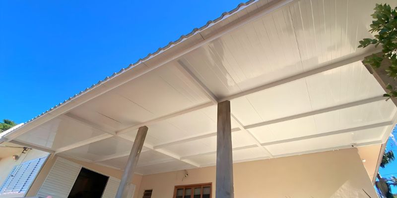 Cobertura de Telha Forro instalada em varanda