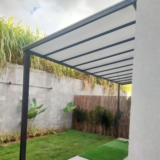 Cobertura fixa de policarbonato comercial