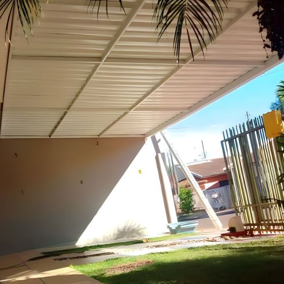 Cobertura Com Telha Metálica Sanduíche para proteção térmica